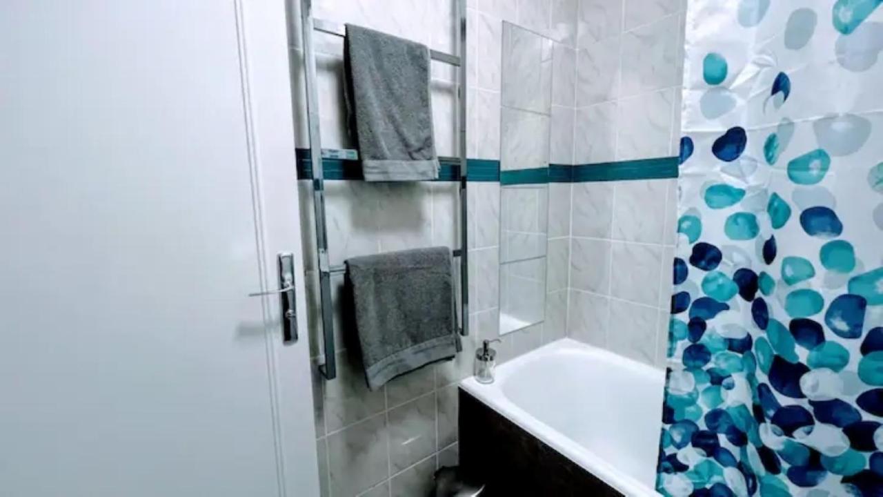 Appartement Chic Proche De Paris, Parking Inclus Saint-Maur-des-Fosses Luaran gambar